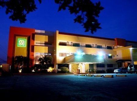 Grand Regal Hotel Bacolod Exterior photo