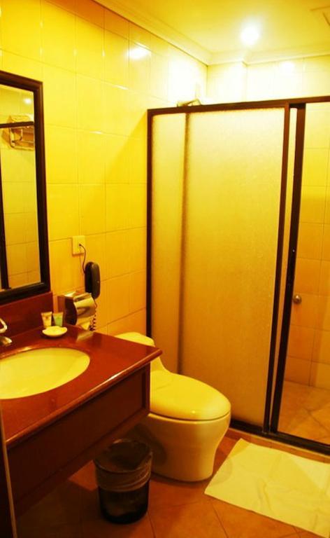 Grand Regal Hotel Bacolod Room photo