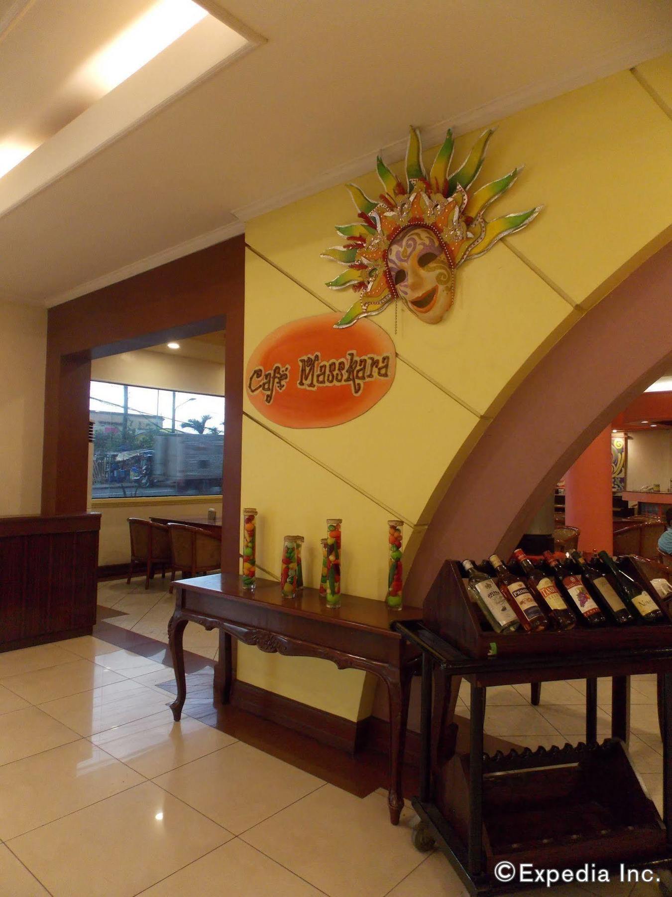 Grand Regal Hotel Bacolod Exterior photo