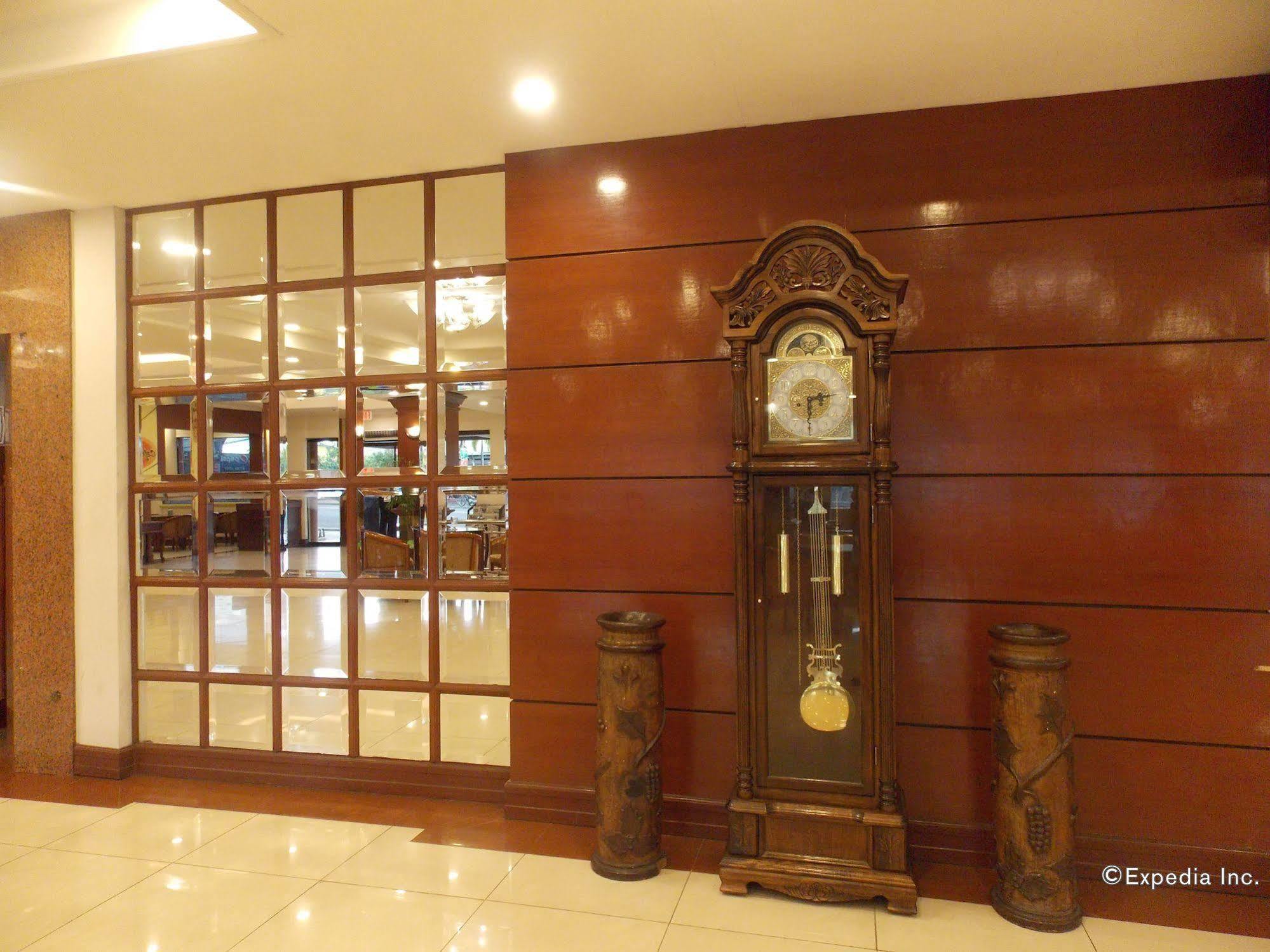 Grand Regal Hotel Bacolod Exterior photo